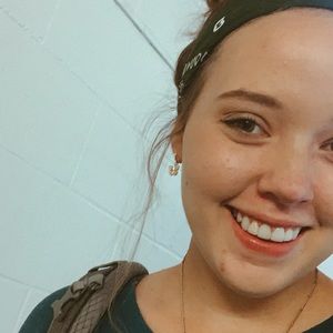 Meet your Posher, Abby